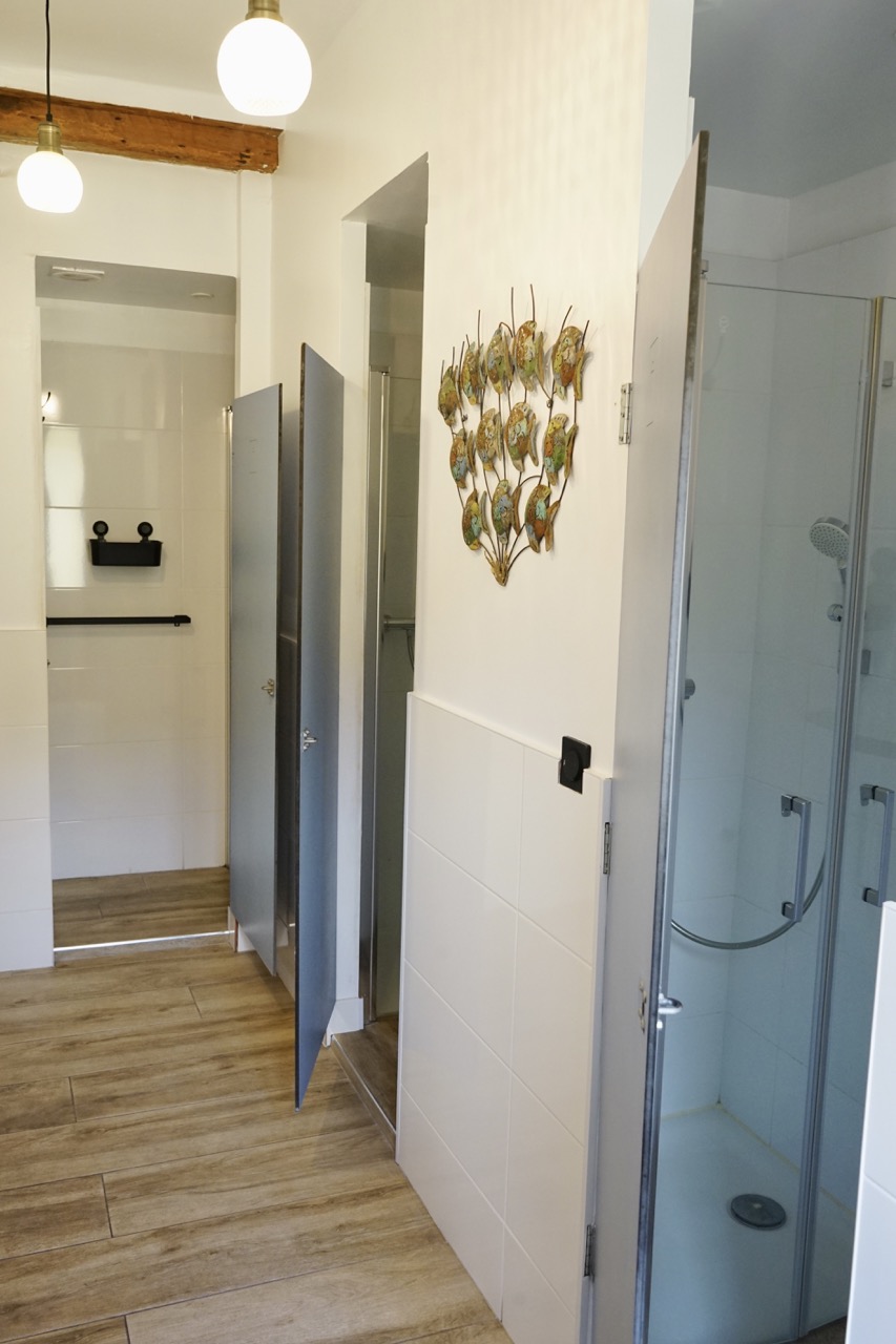 Chambre Single - Salle de bain commune image 5