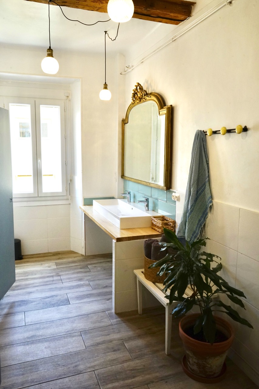Chambre Single - Salle de bain commune image 6