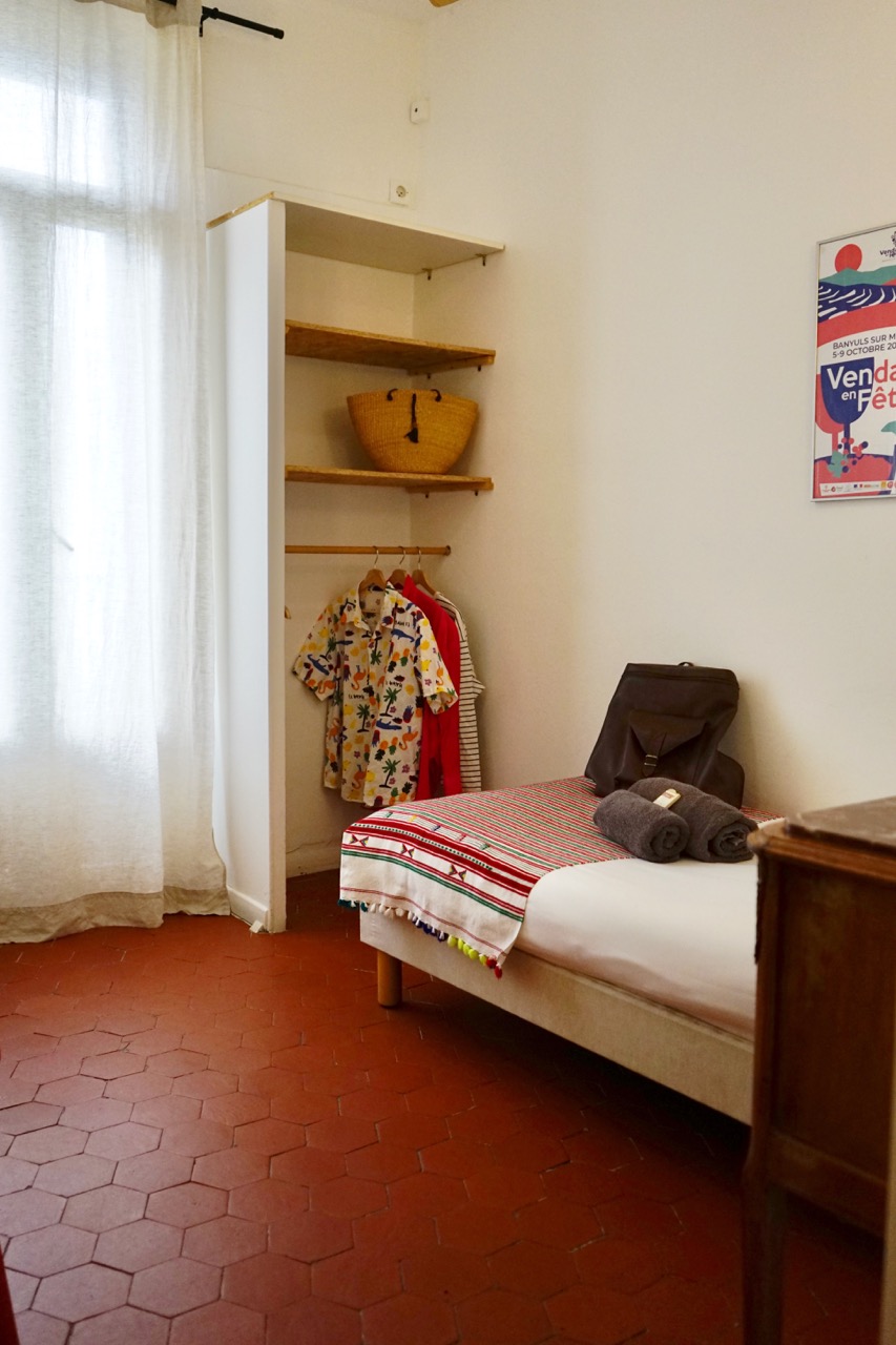 Chambre Single - Salle de bain commune image 1
