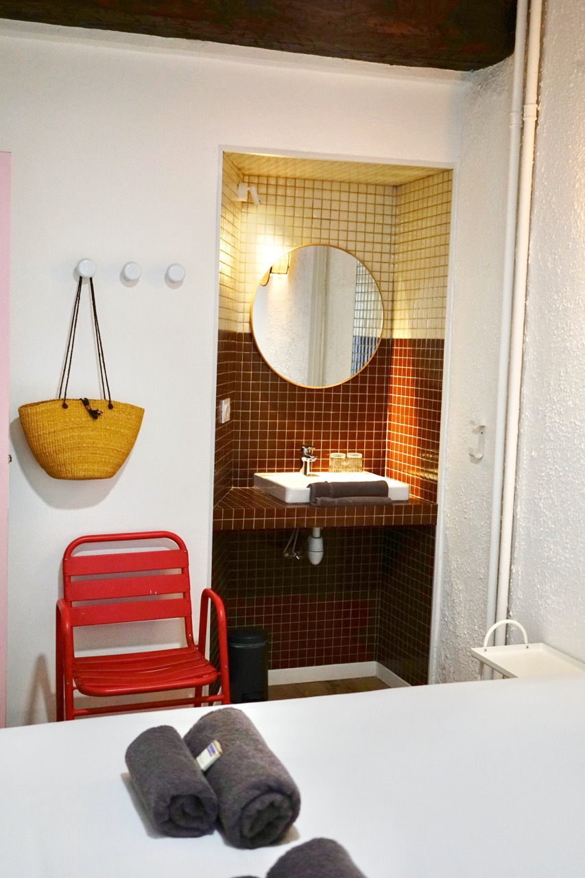 Chambre Standard - Salle de bain commune image 5